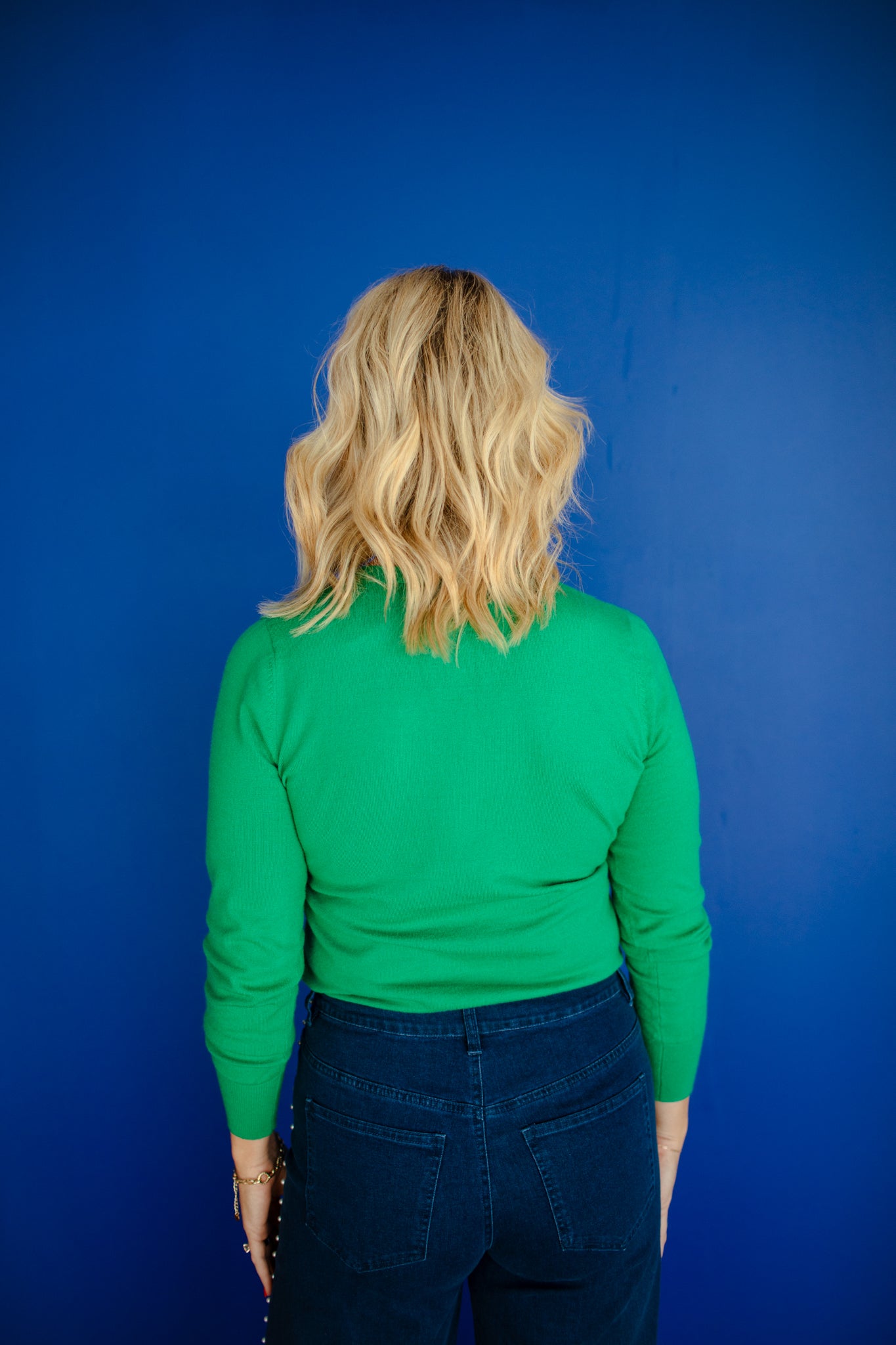 [Ellevate Basics] Elizabeth V-Neck Sweater - Green