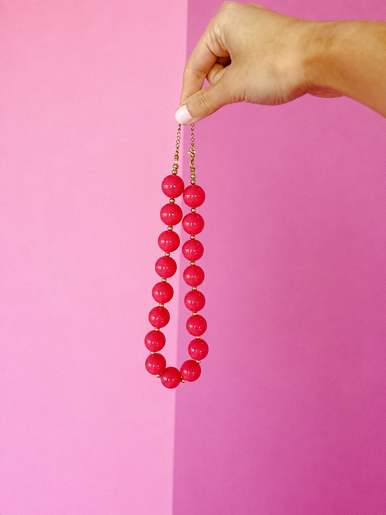 [Treasure Jewels] Berry Pop Necklace - Deep Raspberry