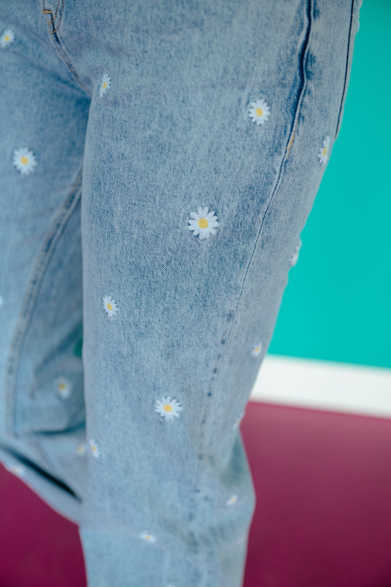 Whitley Floral Embroidered Jeans - Light Wash