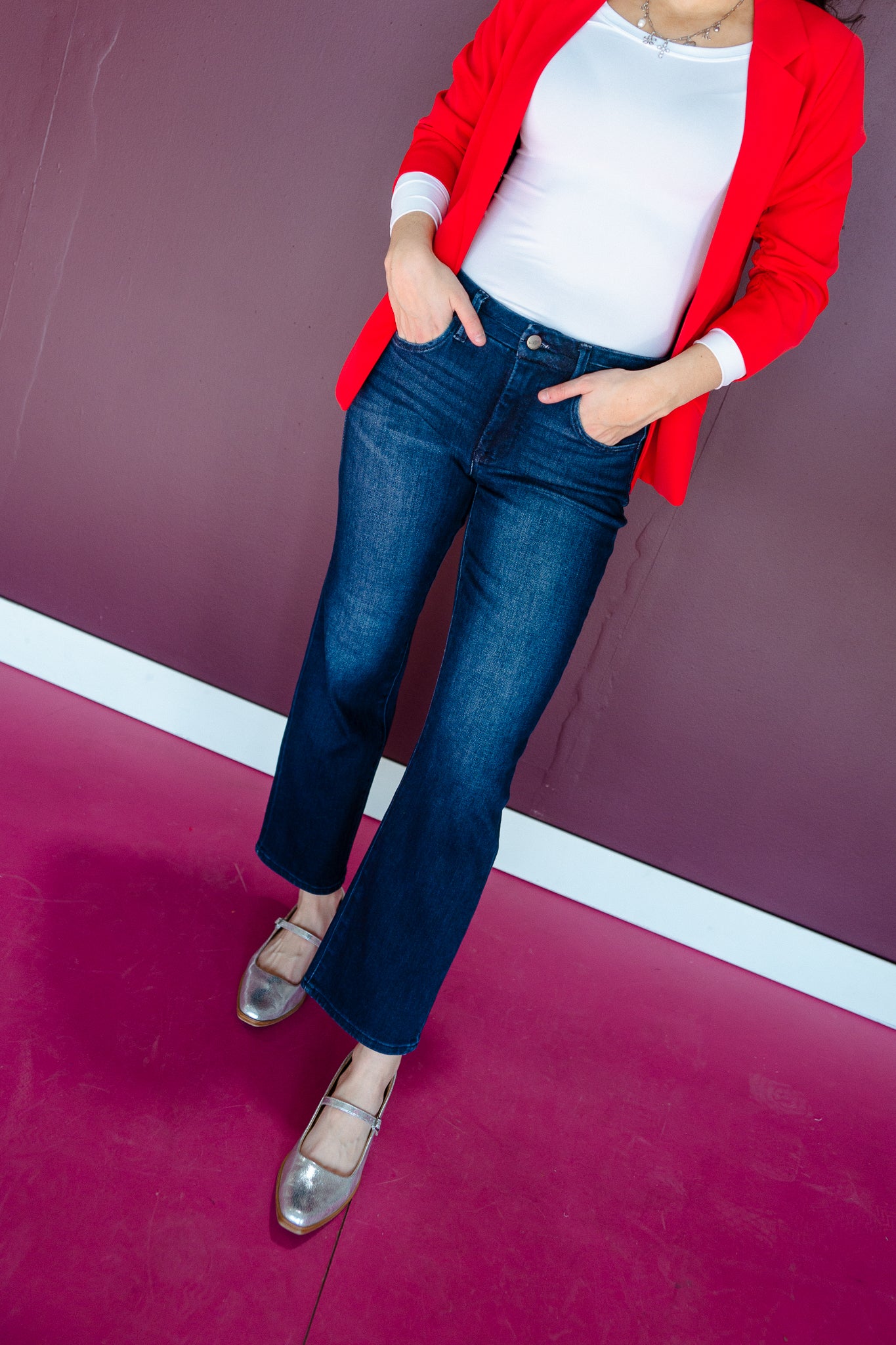 Saphire Mid Rise Straight Jeans - Dark Wash