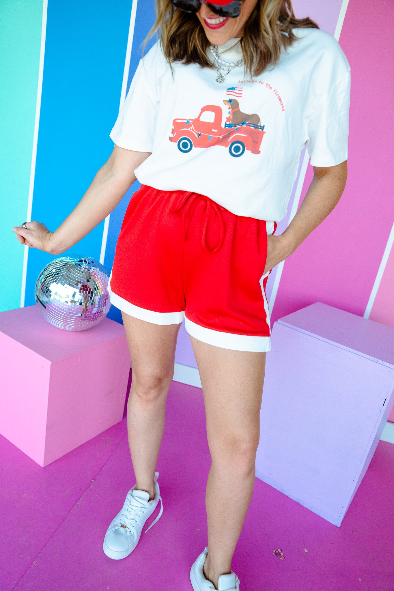 Shasta Contrast Hem Shorts - Cool Red