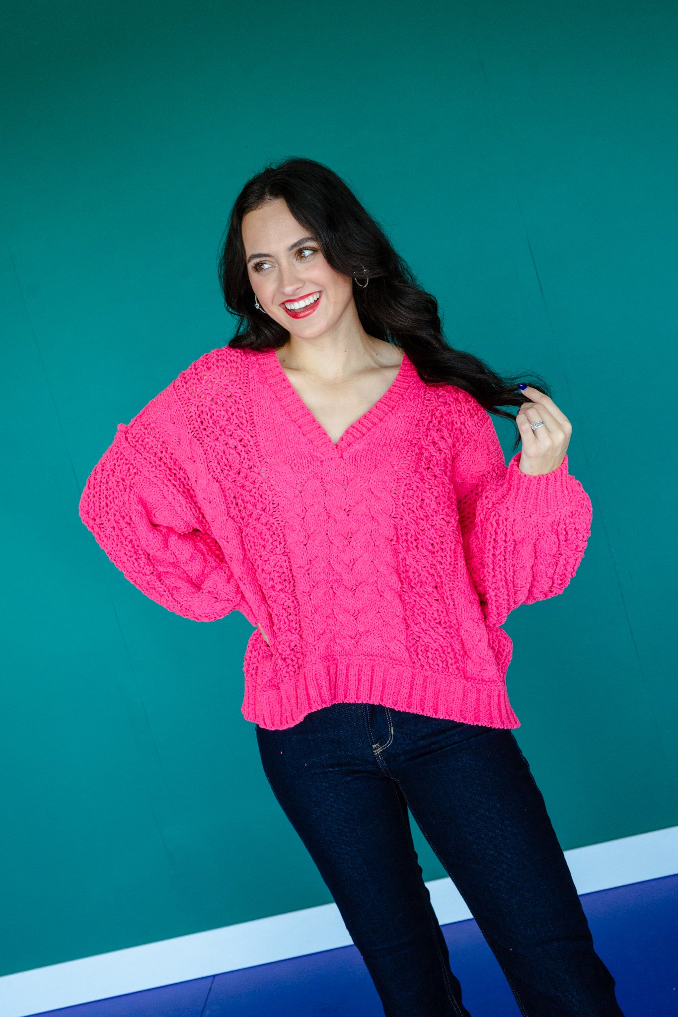 Noah V-Neck Cableknit Sweater - Raspberry