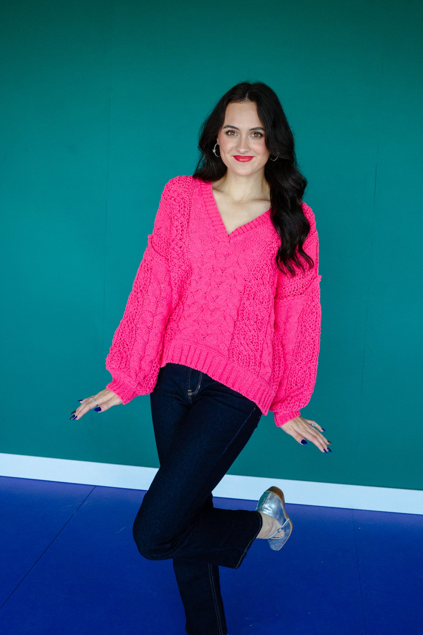 Noah V-Neck Cableknit Sweater - Raspberry