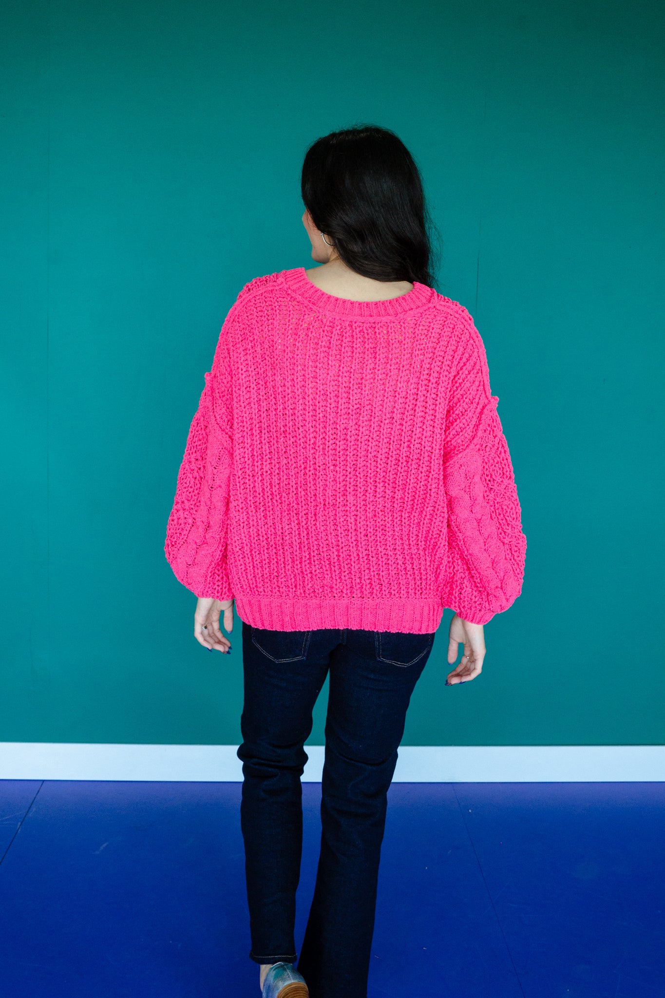 Noah V-Neck Cableknit Sweater - Raspberry