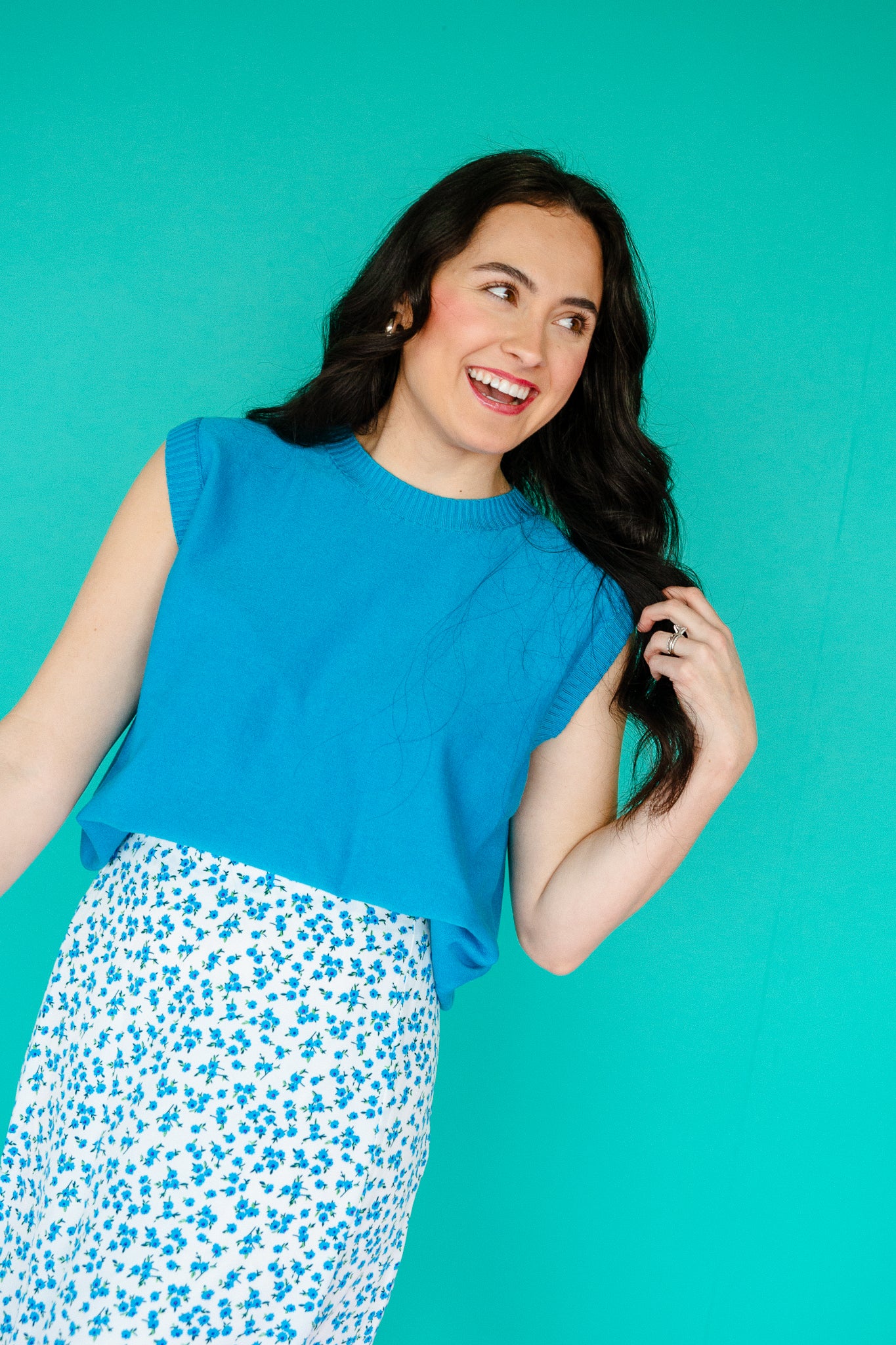 Faren Back Slit Sleeveless Sweater - Turquoise Blue