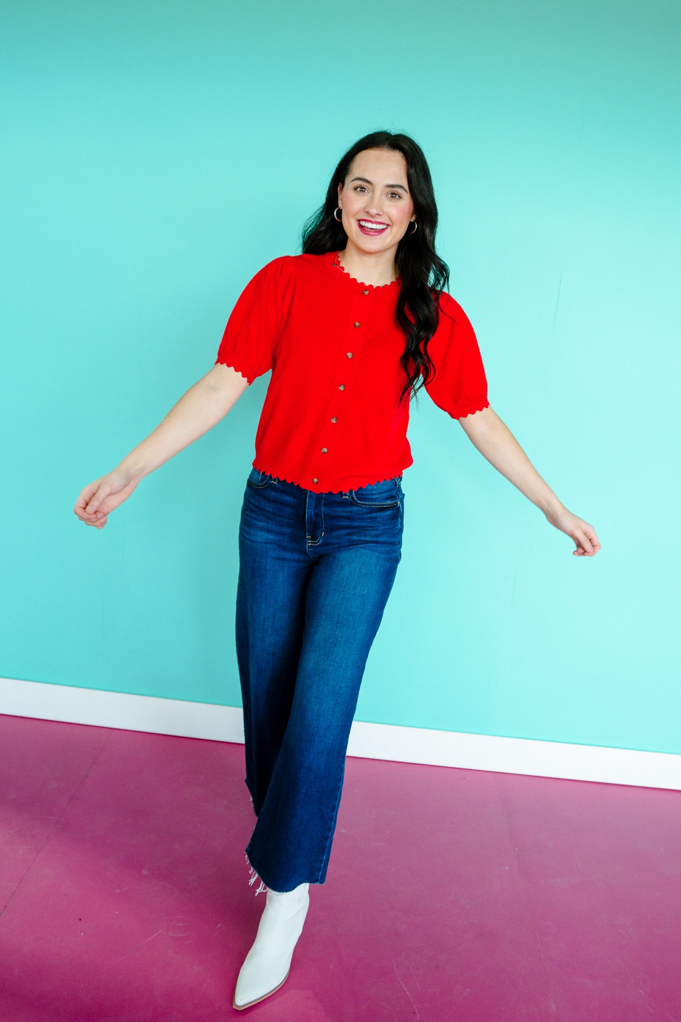 Julia Short Sleeve Scalloped Cardigan - True Red