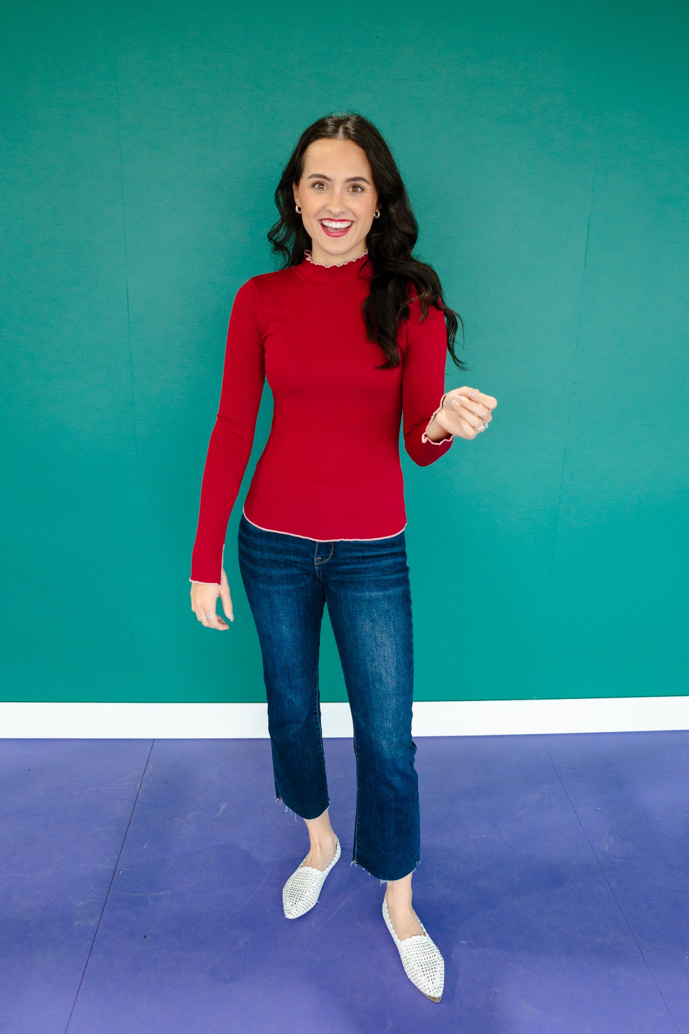 [Ellevate Basics] Avila Lettuce Edge Mock Neck Top