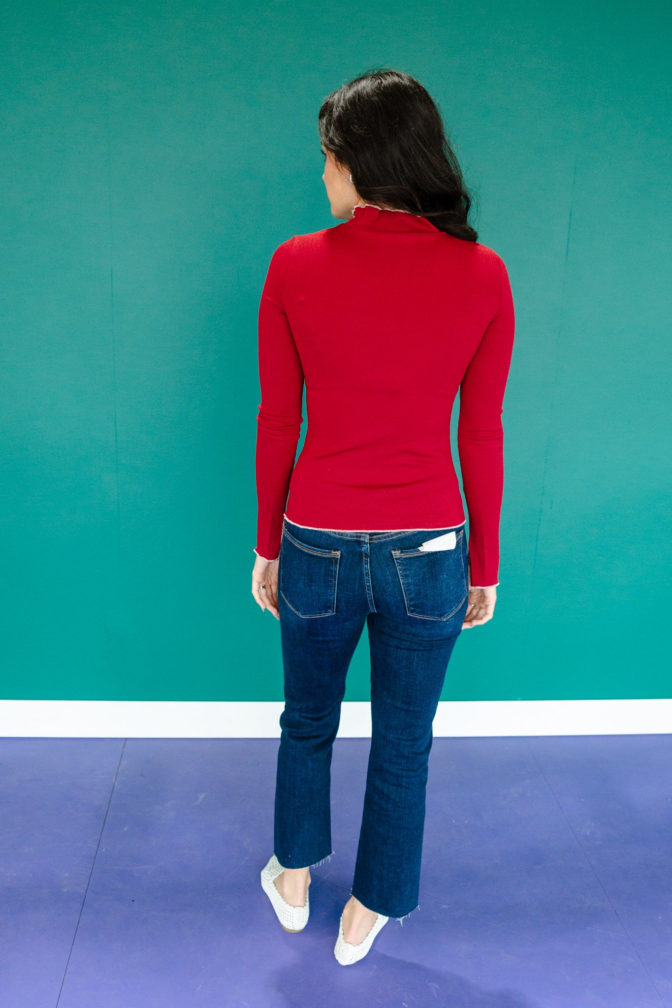 [Ellevate Basics] Avila Lettuce Edge Mock Neck Top