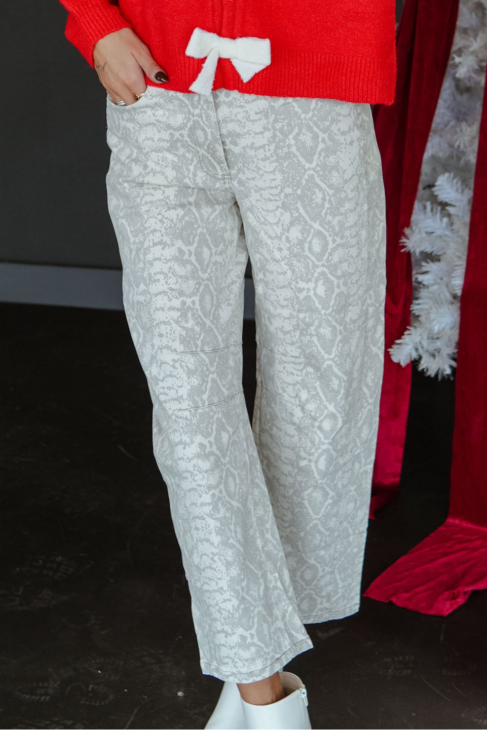 Cece Snake Print Barrel Jeans - Cream + Dove Grey