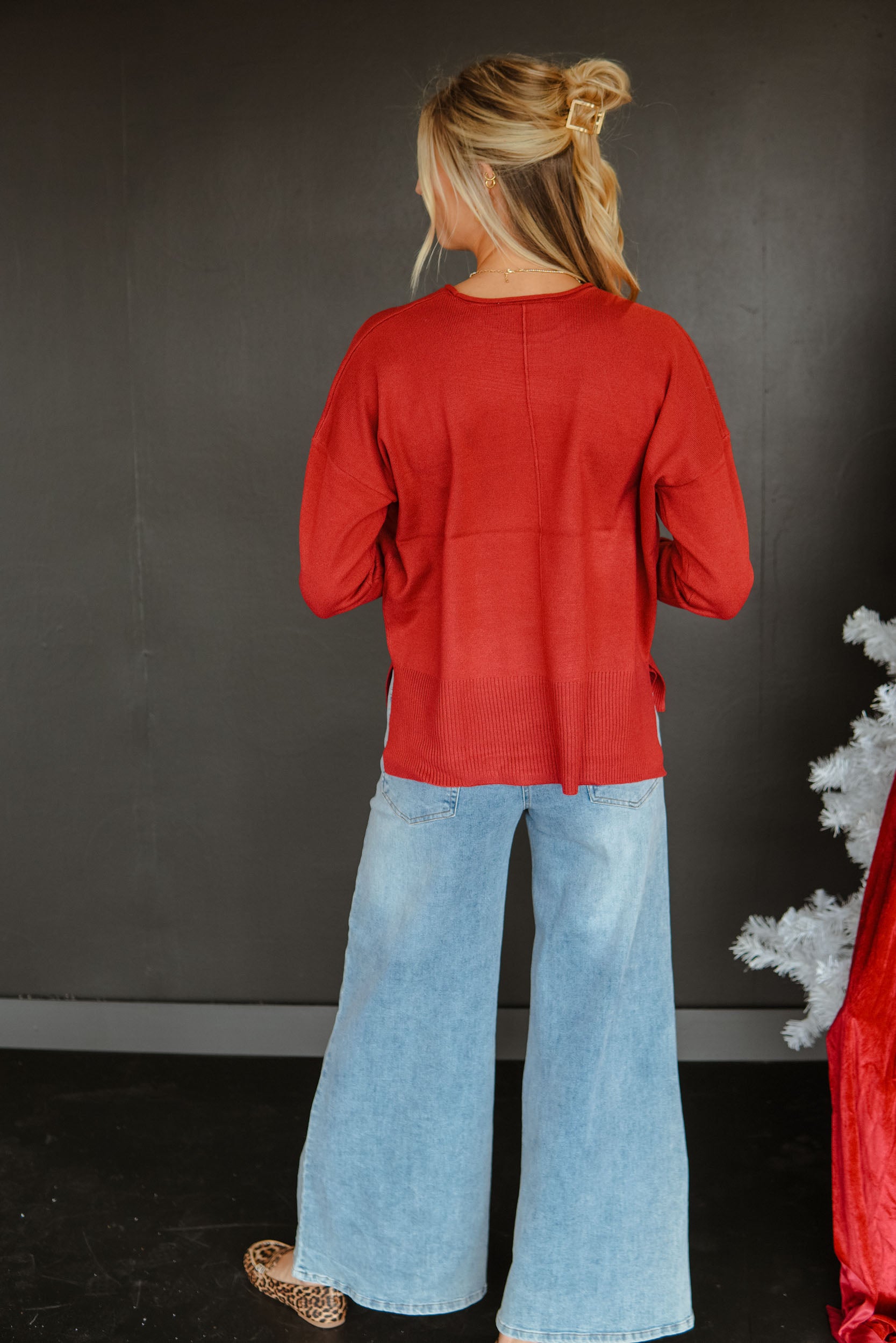 Cinnamon Twist Crewneck Sweater - Autumn Red