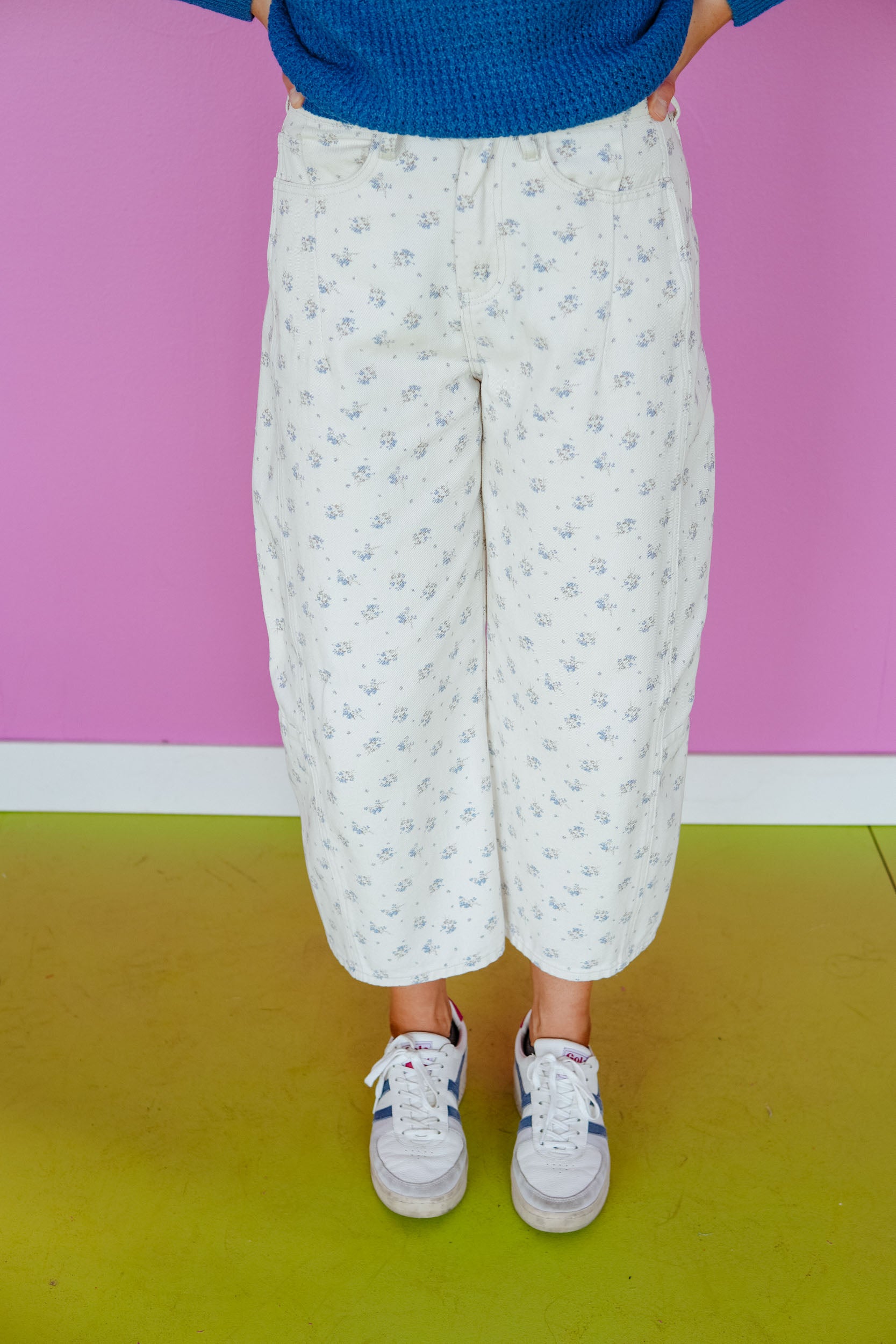Neveah Printed Barrel Jeans - Soft White