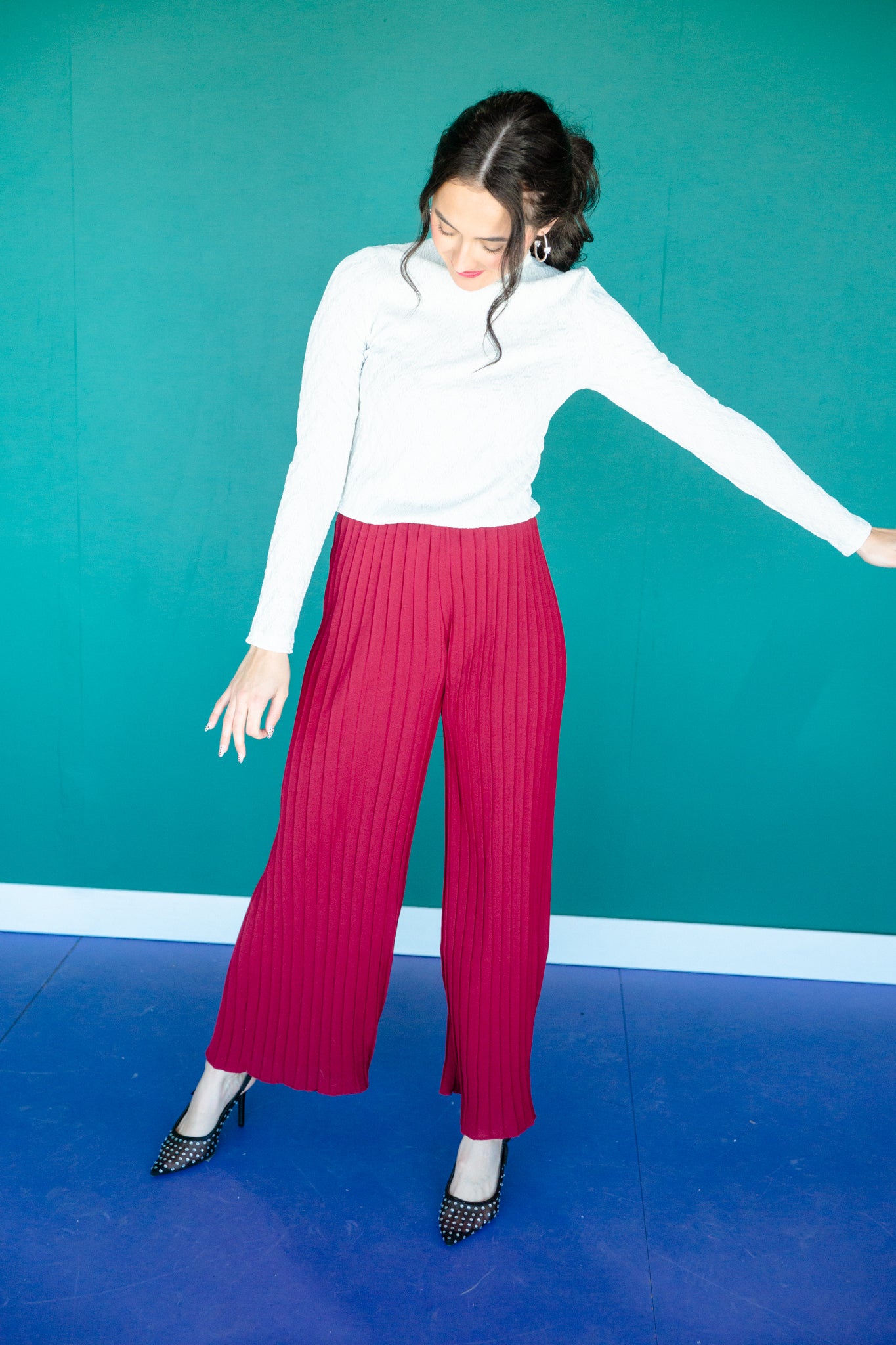 Zuri Pleated Top and Pants Set - Burgundy