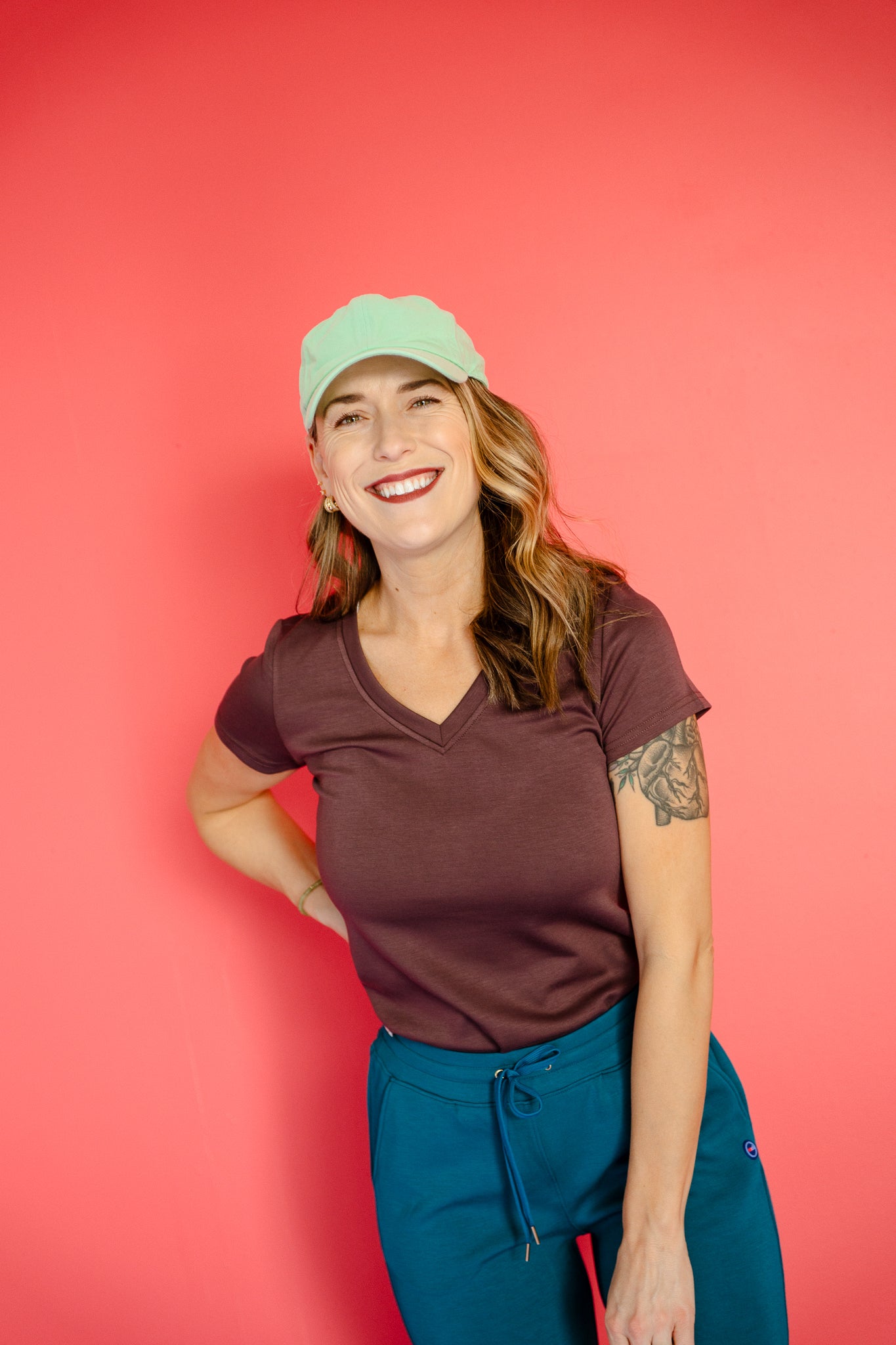 [Ellevate Basics]  The Essential V-Neck Breeze Tee