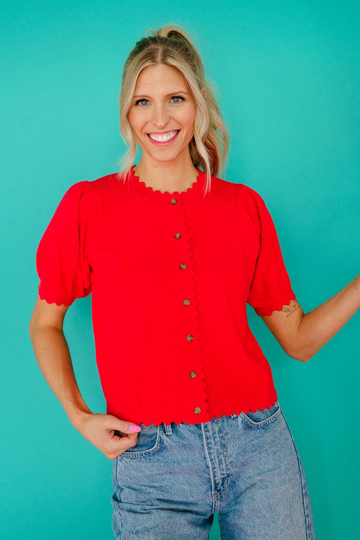 Julia Short Sleeve Scalloped Cardigan - True Red