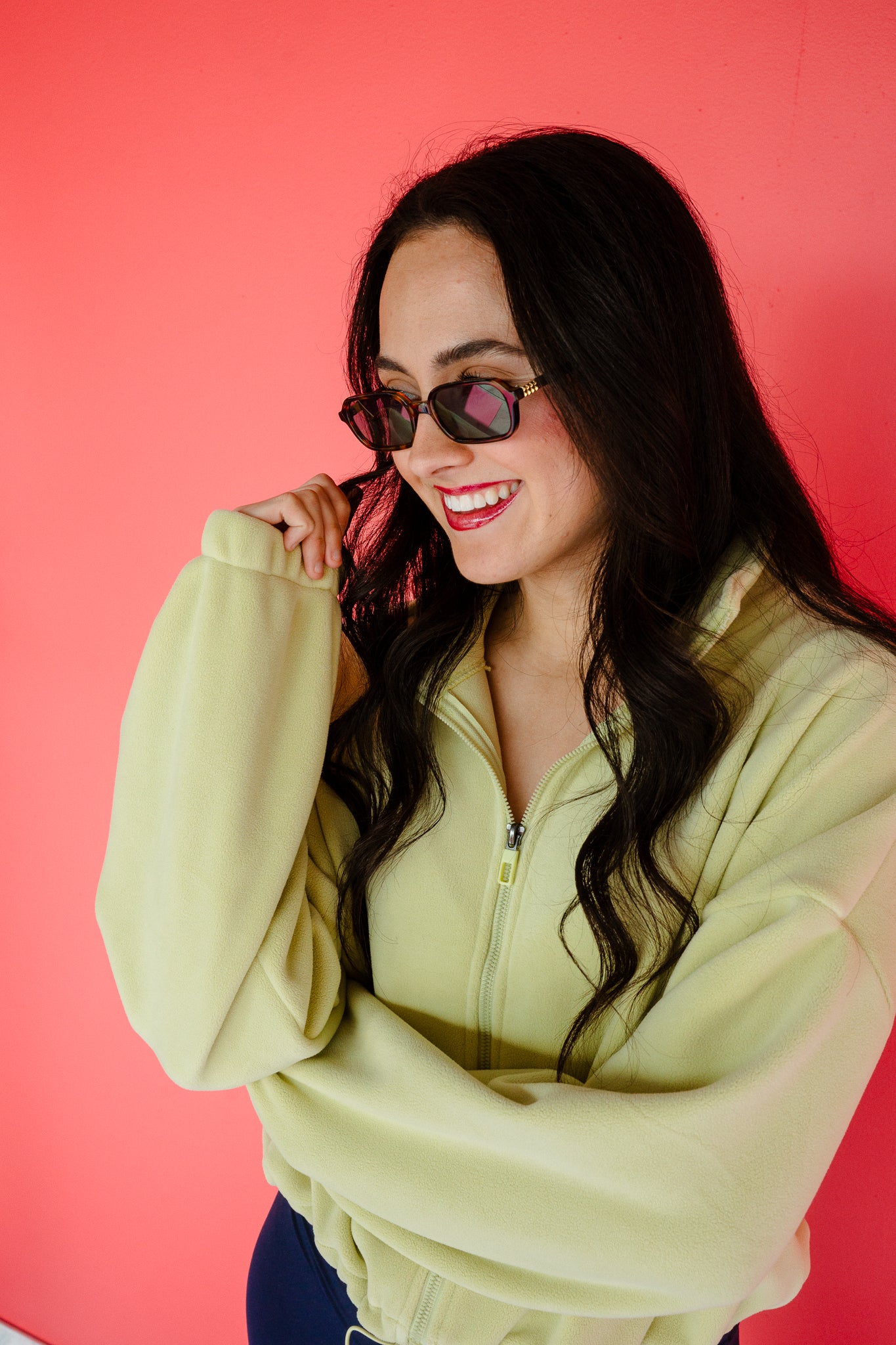 Avery Oval Shaped Sunglasses