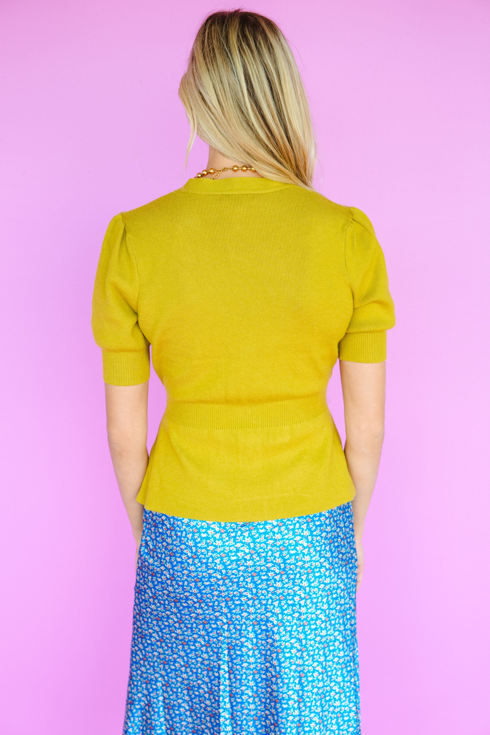 So Chic Ribbed V-Neck Sweater - Chartreuse