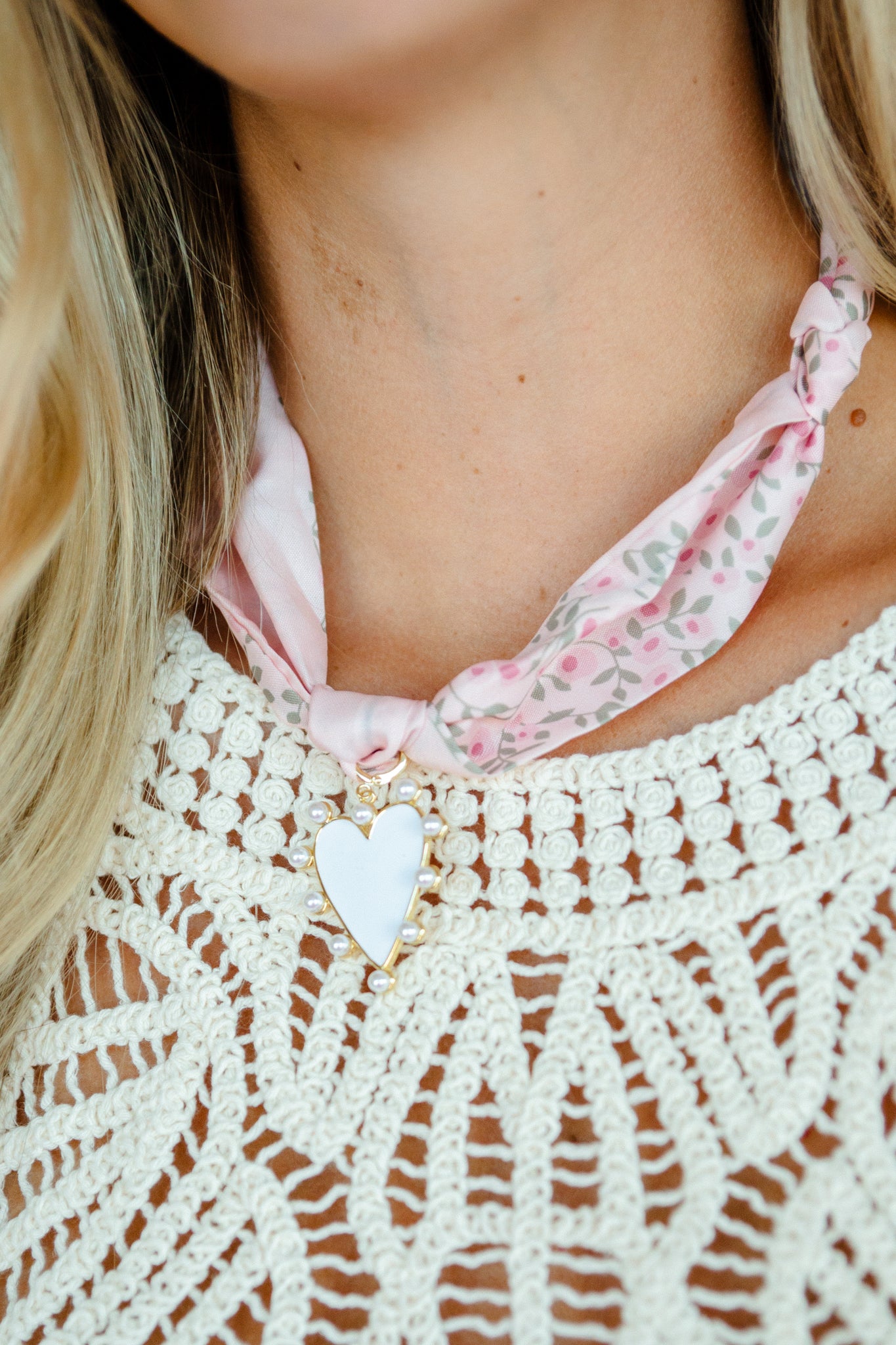 [Treasure Jewels] Odessa Scarf Necklace - Shell Pink