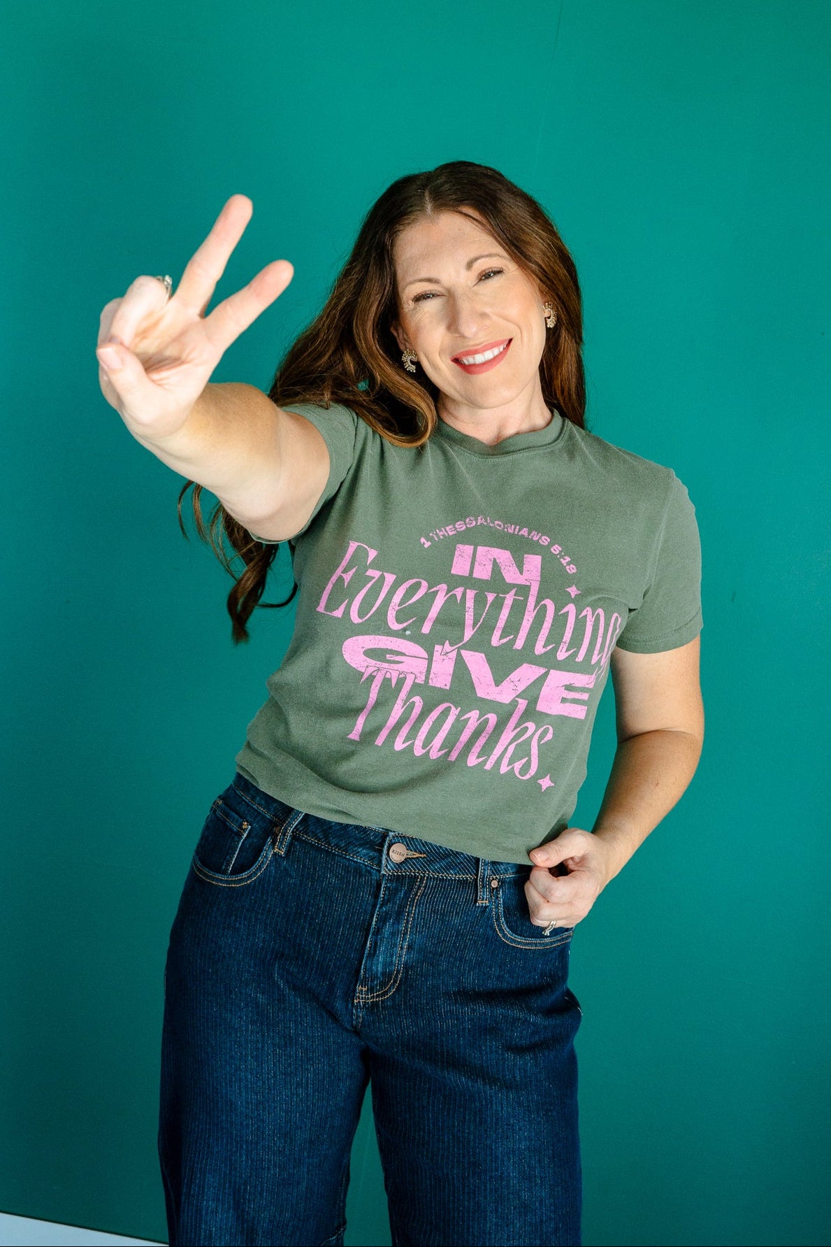 In Everything Give Thanks Graphic Tee - Olive