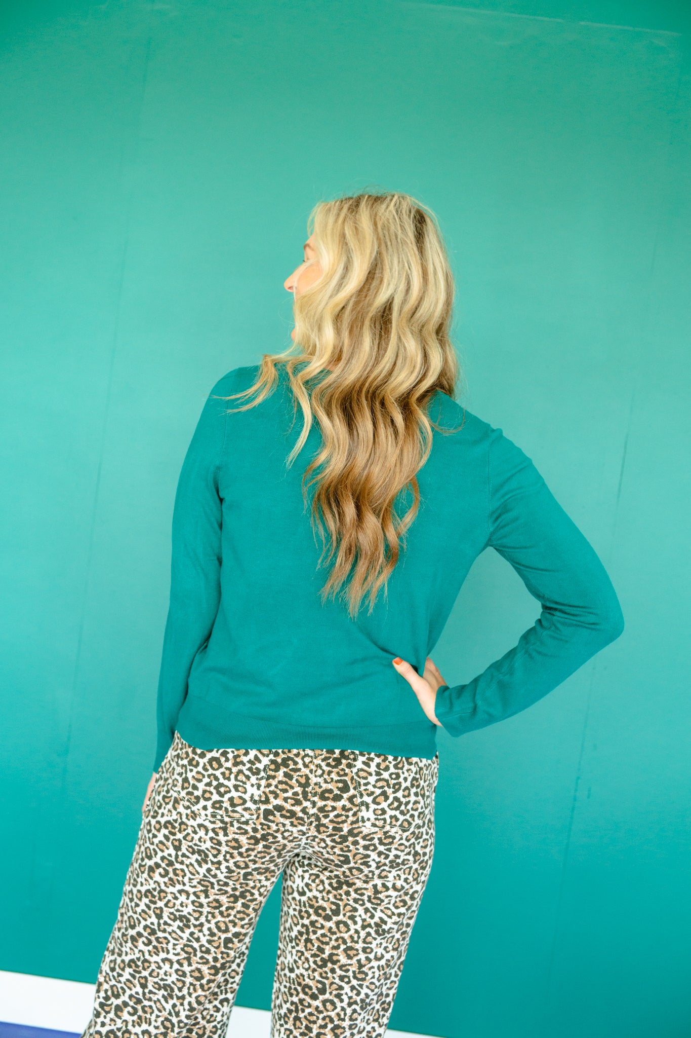 [Ellevate Basics] Lydia Luxe Crew Neck Sweater