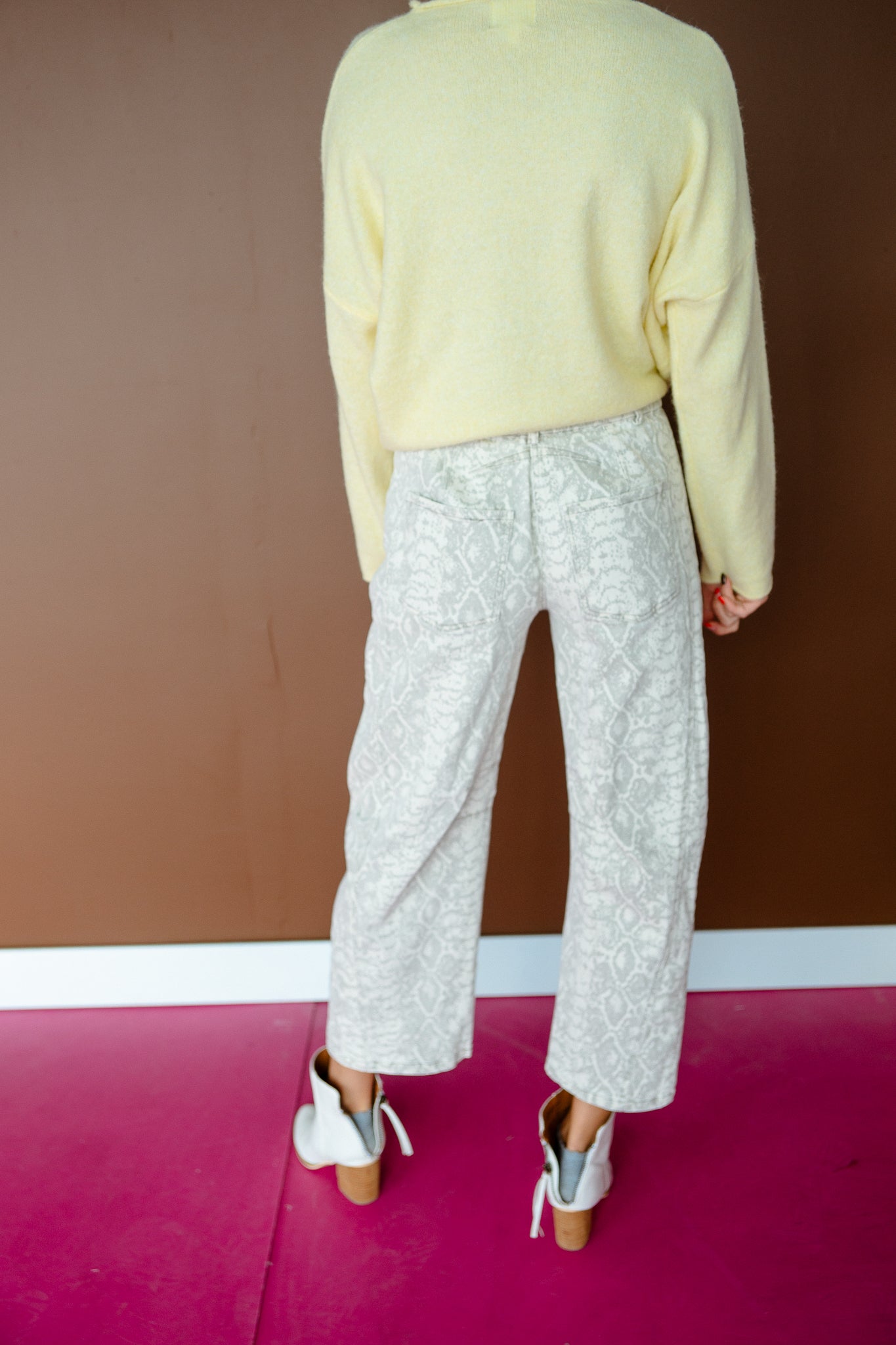 Cece Snake Print Barrel Jeans - Cream + Dove Grey