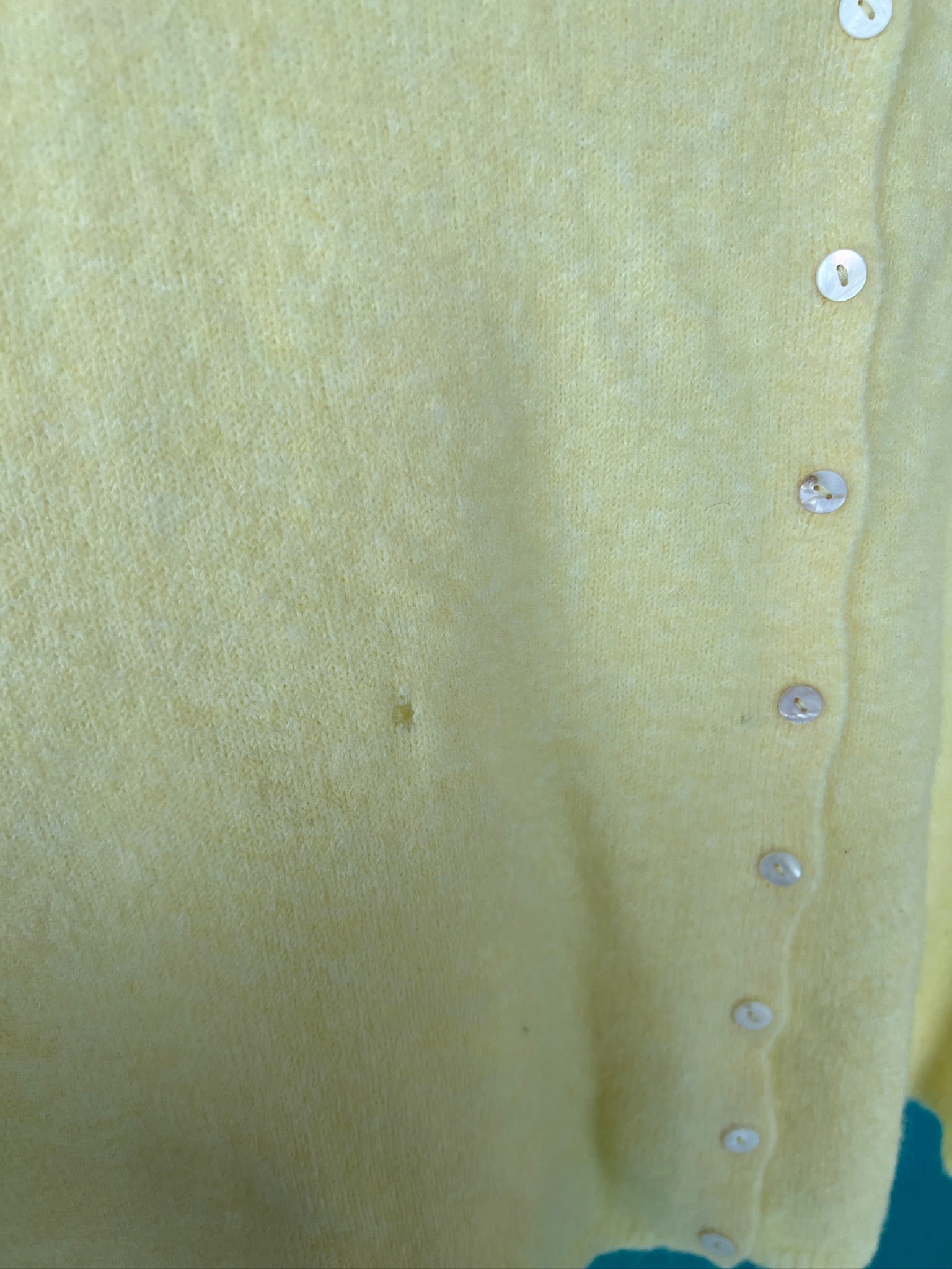 [Defect Sale] Millicent Button Down Sweater - MED