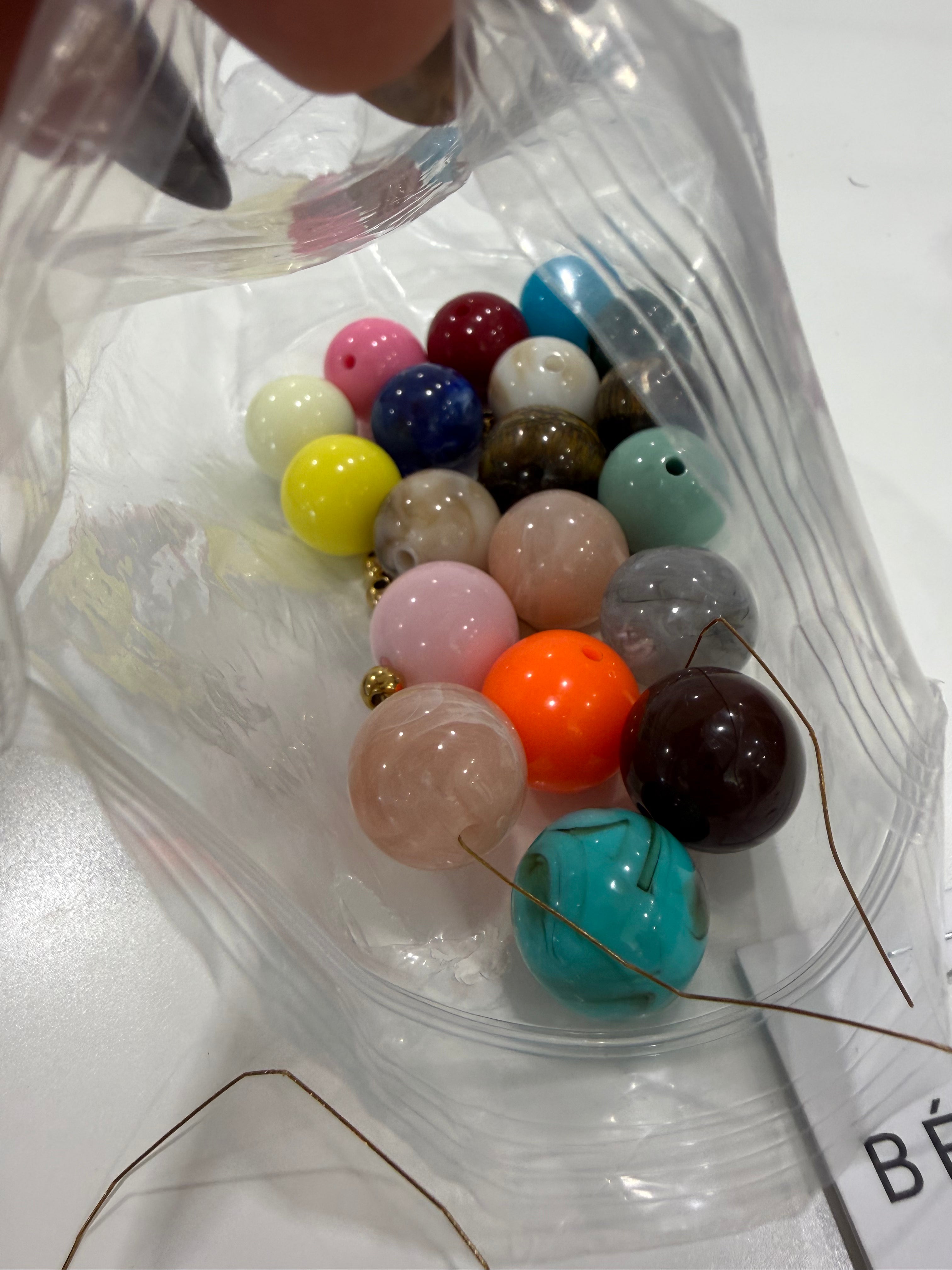 [Defect Sale] Gumball Statement Necklace - Broken String