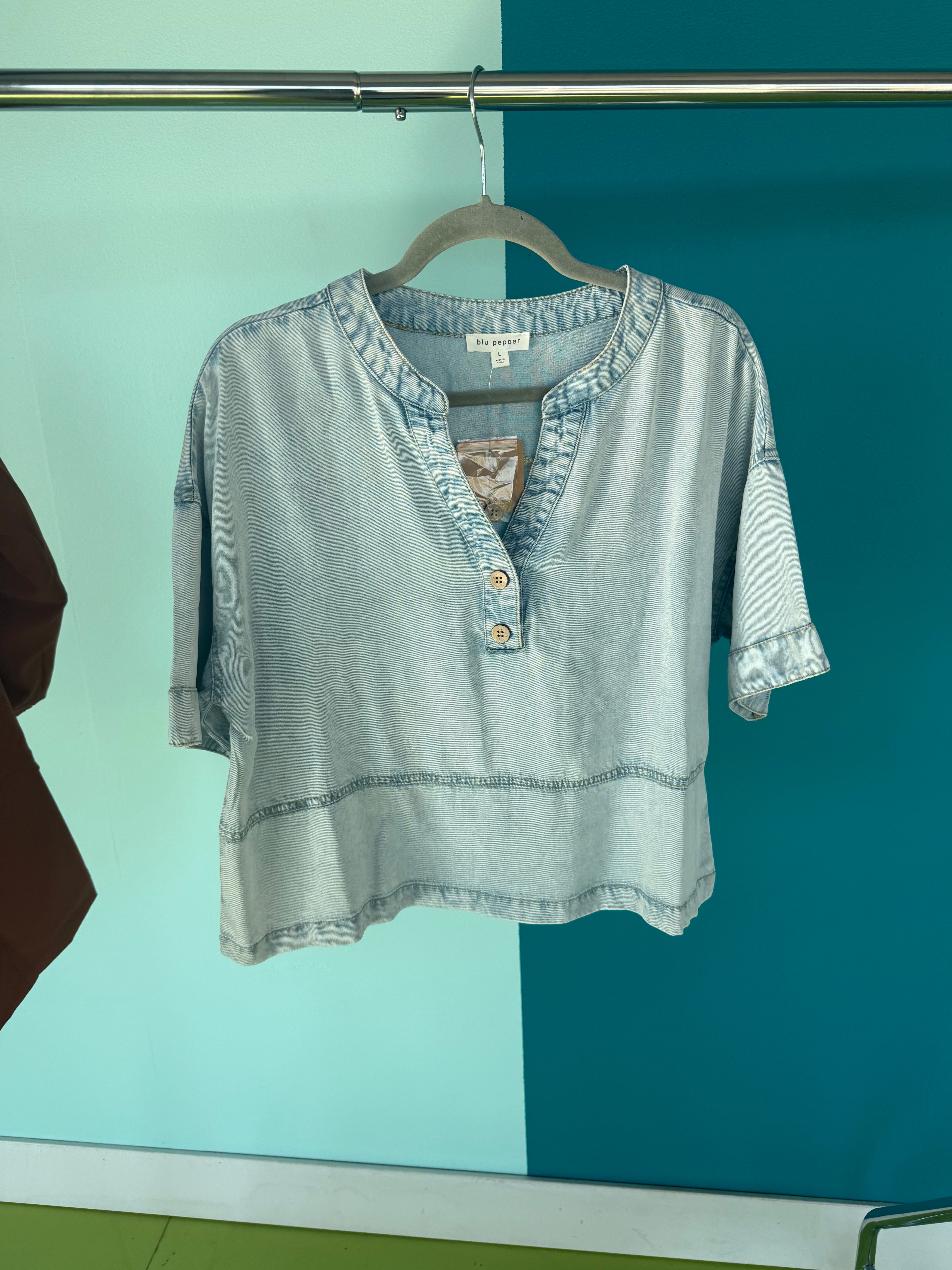 [Defect Sale] Bessie Denim Top - Chambray - LARGE