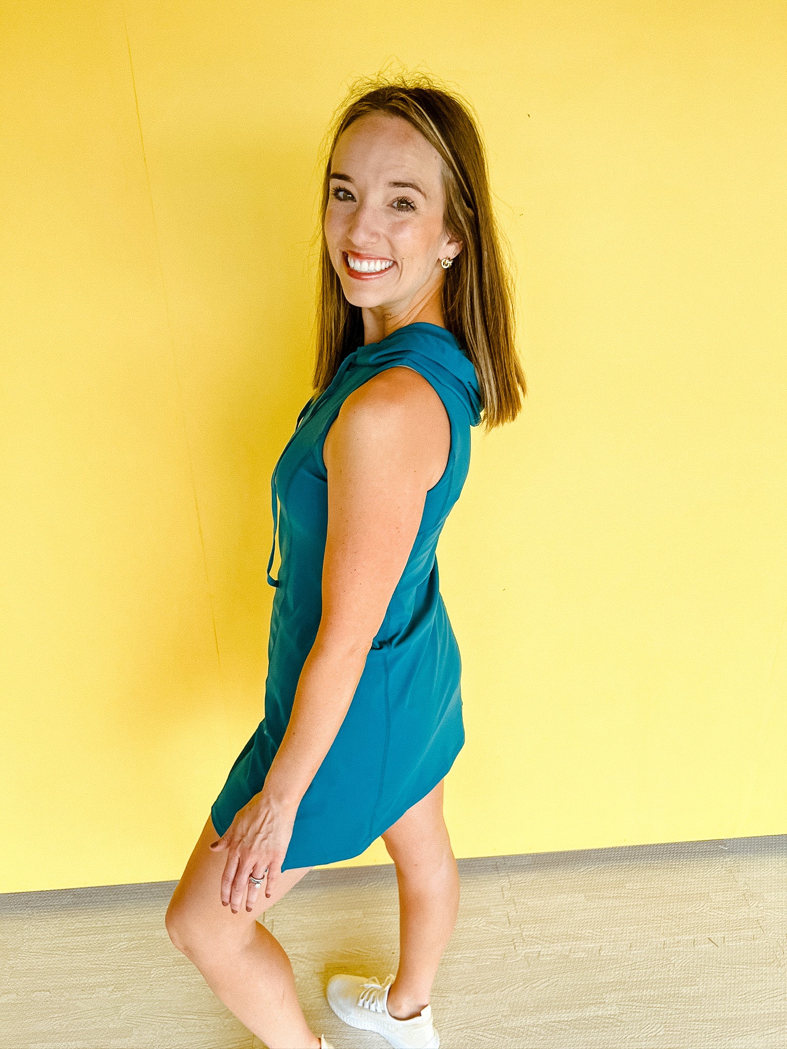 [Ellevate Basics] Gianna Sleeveless Athleisure Dress - Kingfisher/Sea Green
