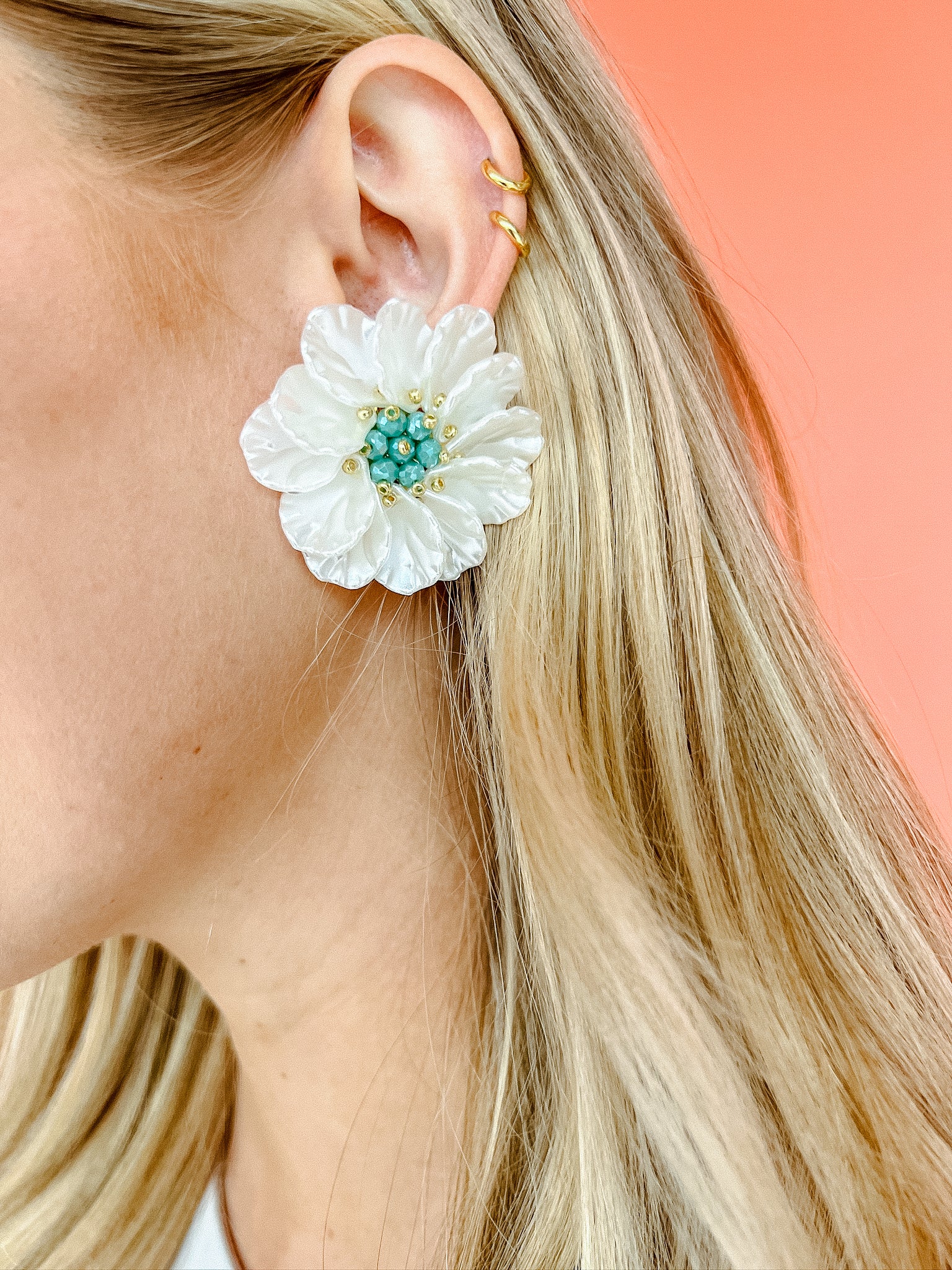 [Treasure Jewels] Daisy Flower Earrings - Cream