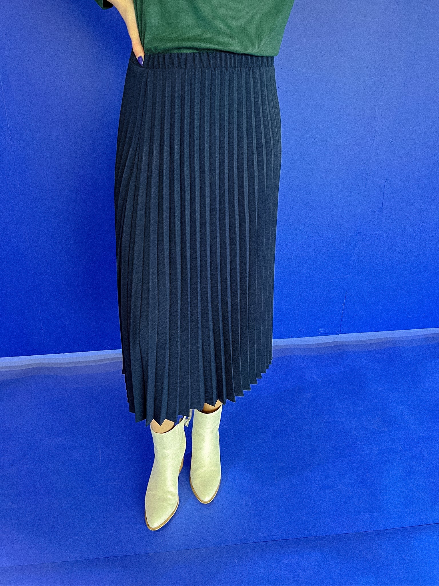 Lianne Midi Pleated Skirt - Navy