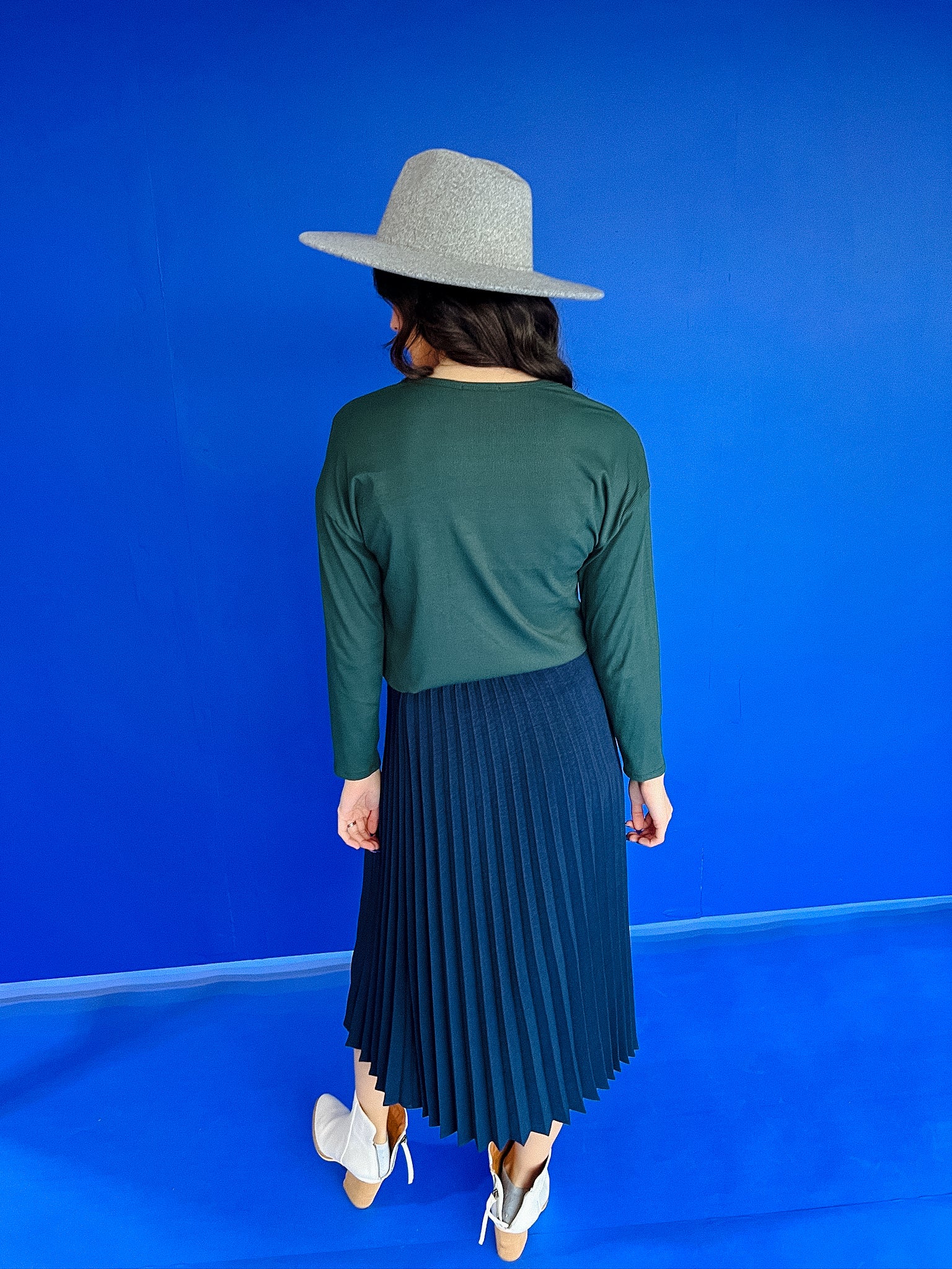 Lianne Midi Pleated Skirt - Navy