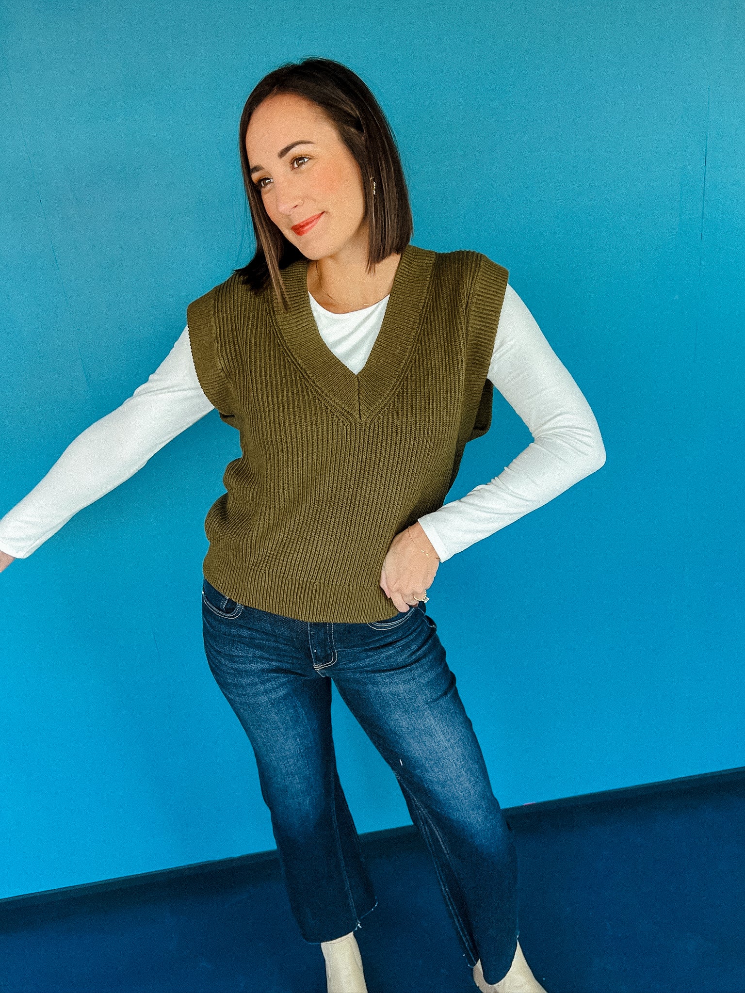 [2.7 August Apparel] Allison V-Neck Sweater Vest - Olive