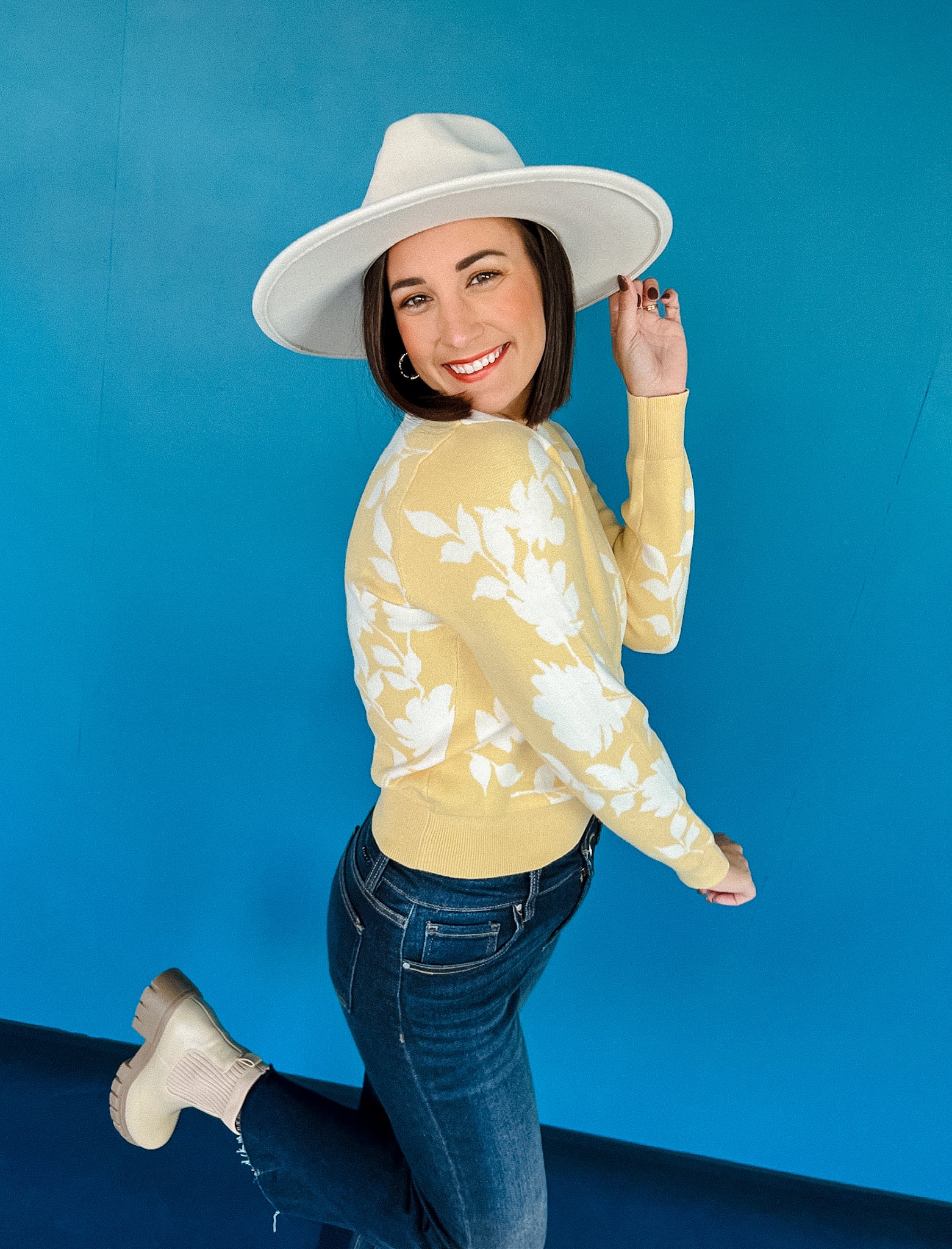 Cleo Floral Sweater - Yellow