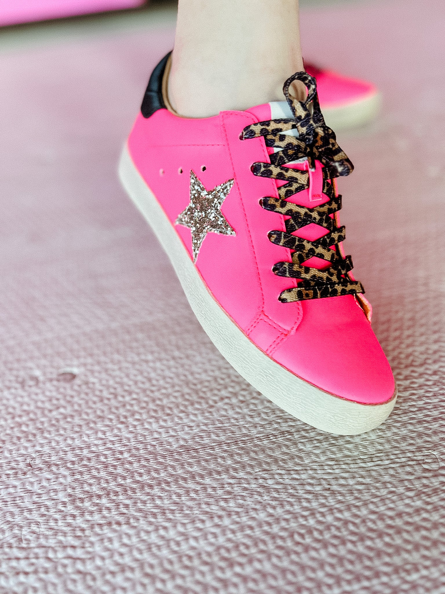 Skye Star Sneakers - Neon Pink