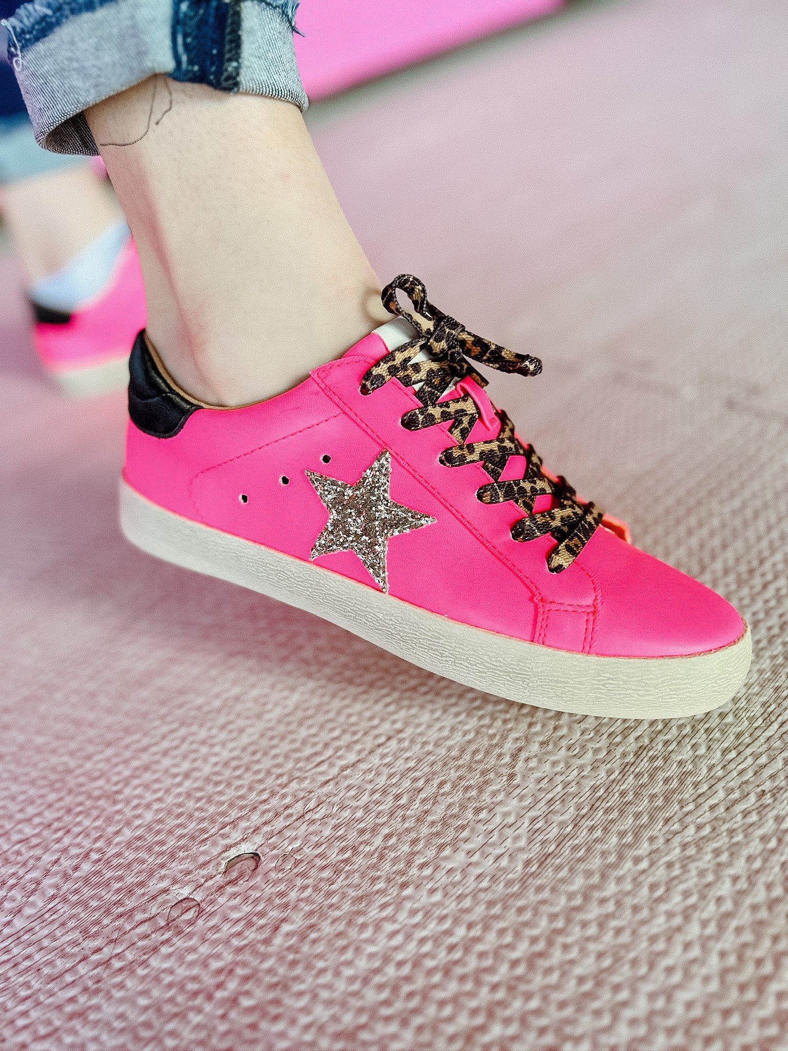 Skye Star Sneakers - Neon Pink