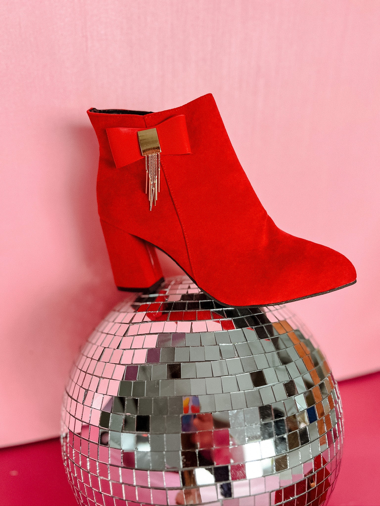 Snow Globe Pointed Toe Boots - Warm Red