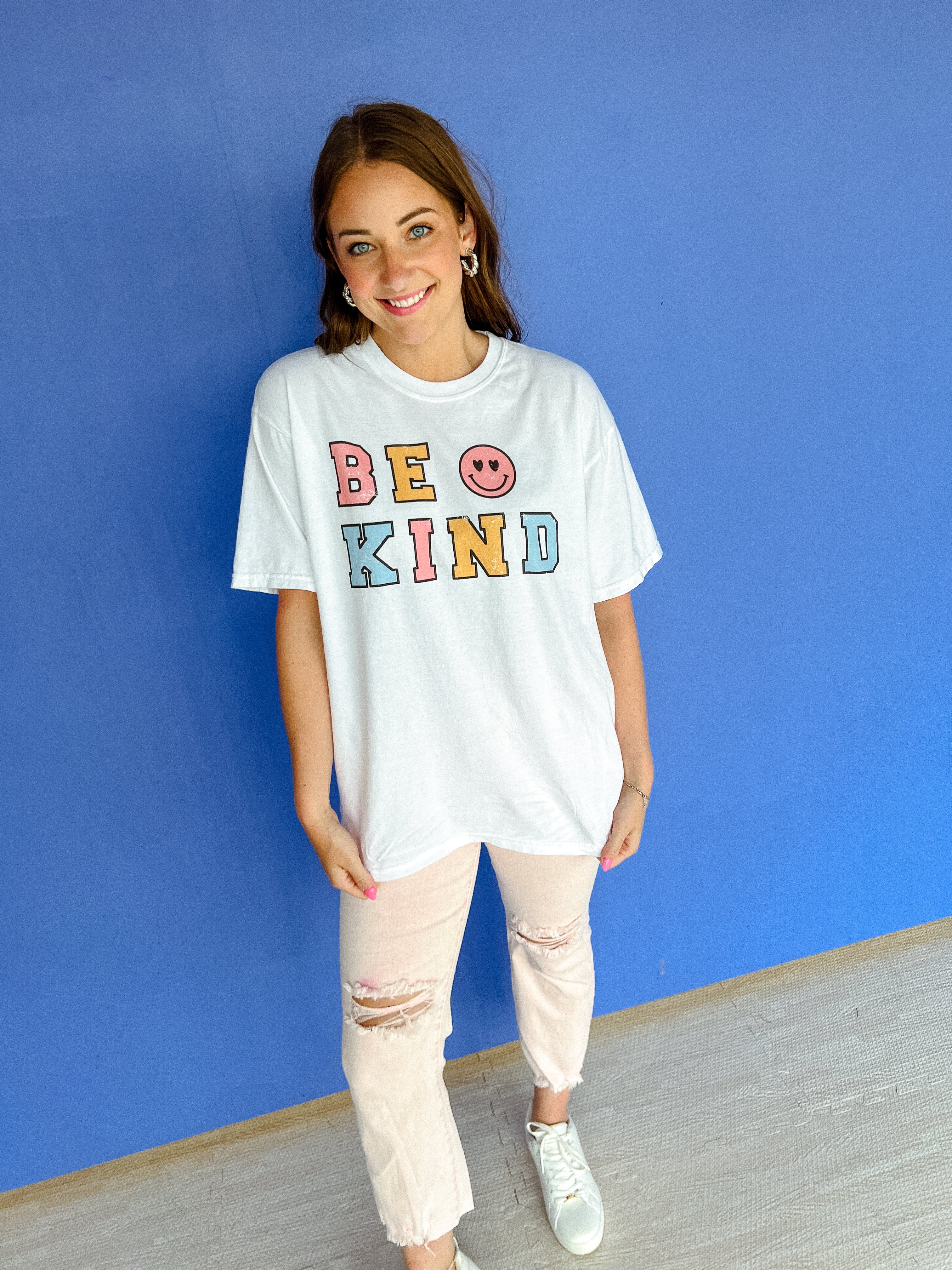 Smile, Be Happy Tee - Cool White