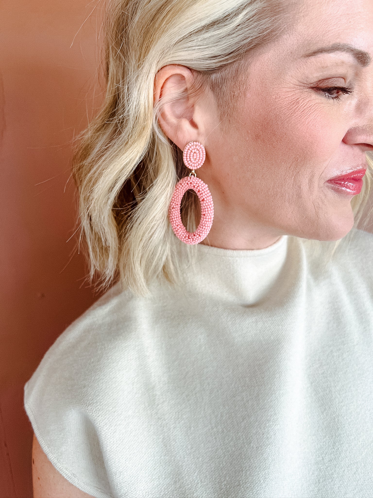 Seaside Oval Hoop Earrings - Geranium Pink