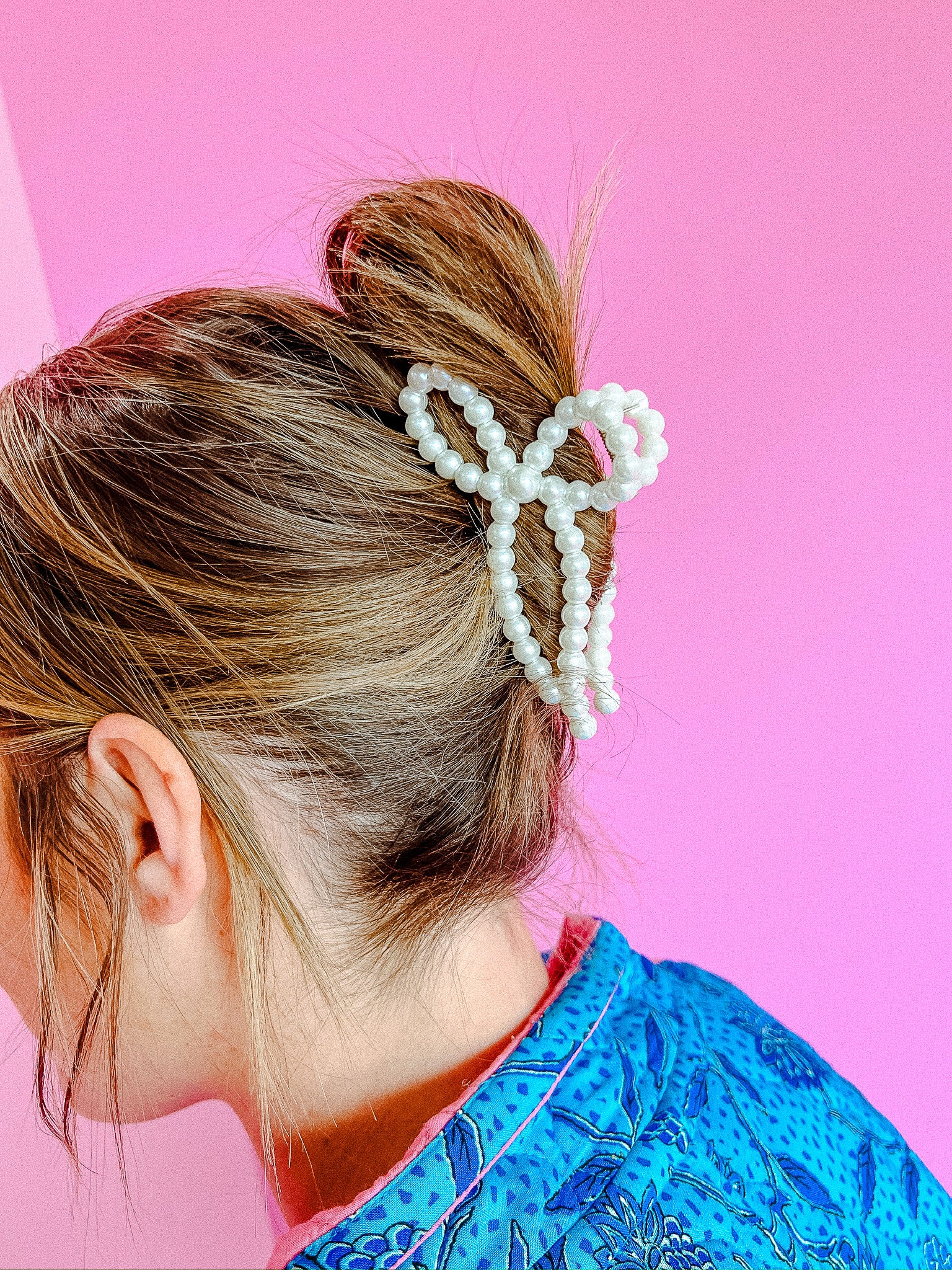 Paloma Pearl Hair Claw Clip - Warm Pearl