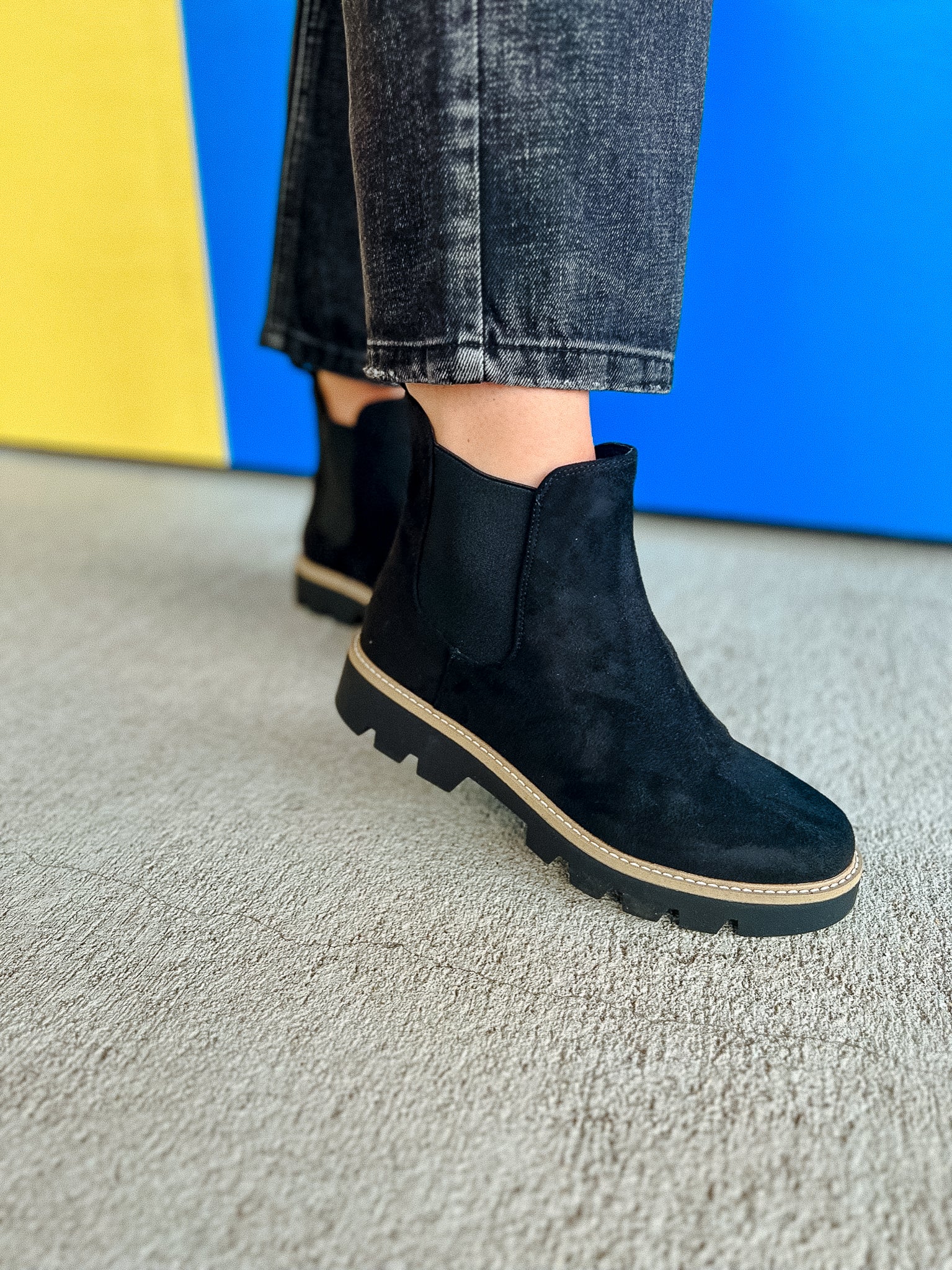 [Chinese Laundry] Piper Suede Boots - Black