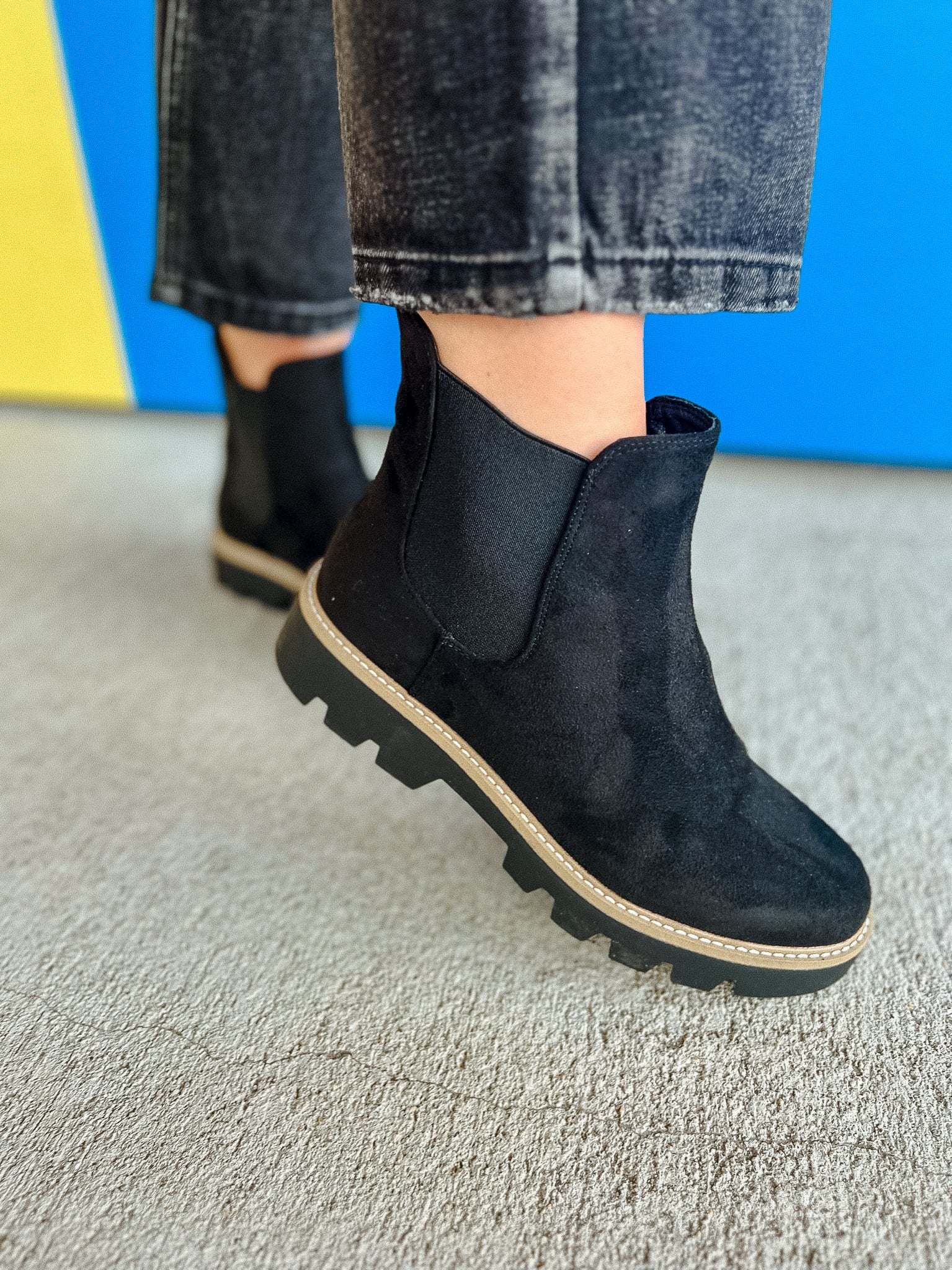 [Chinese Laundry] Piper Suede Boots - Black