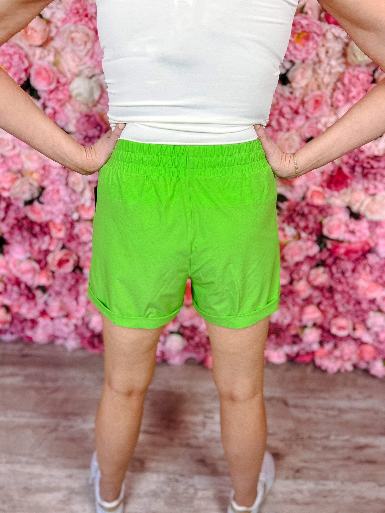 Rumor Has It Cuffed Shorts - Bright Green